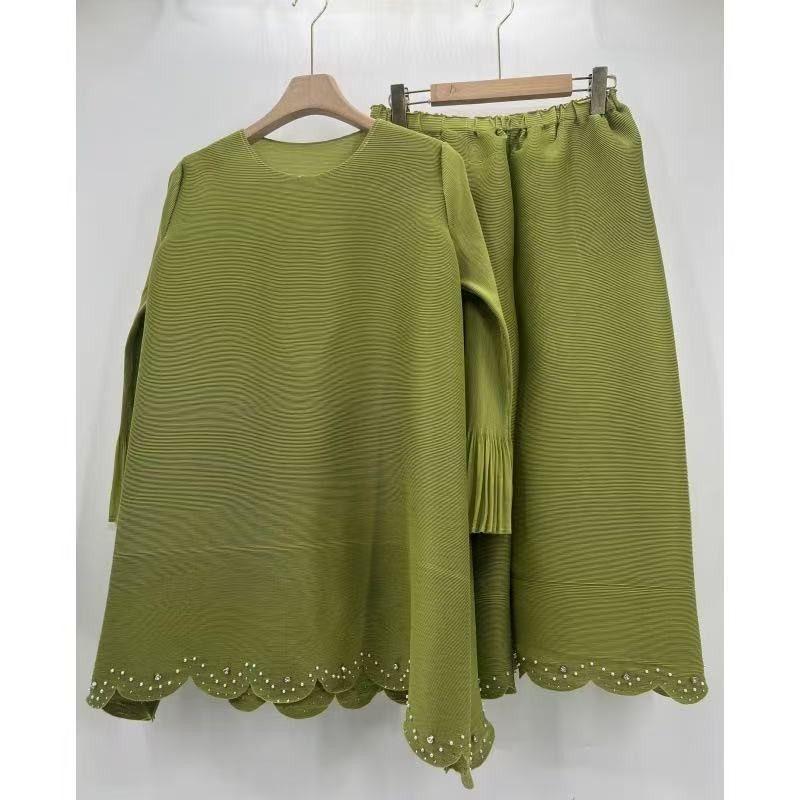 

Африканский Саньчжай Гофрированный Однотонный Отделка Бисером Микро Длинные Рукава Прямые Брюки Повседневный Костюм Большой Размер Супер Эластичное Женское Платье Платье Green All yards