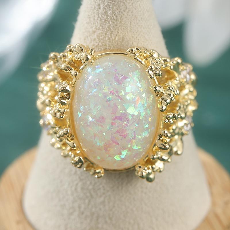 Elegant Luxury Oval Synthetic Opal Golden Plated Coral Ring for Women Fashion Delicate Banquet Wedding Jewelry Accessories Gifts