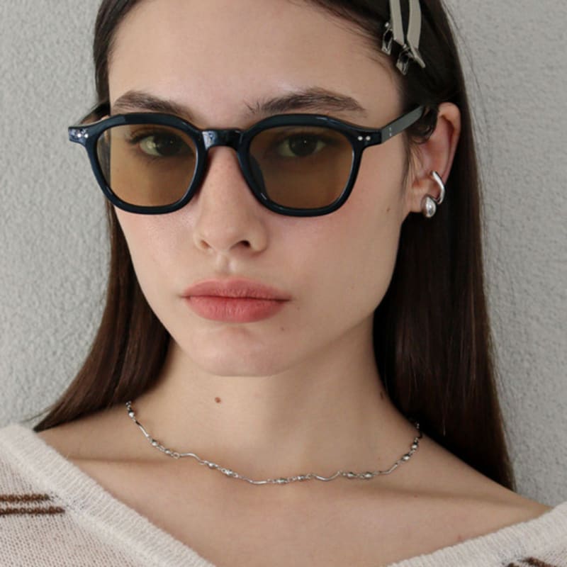 

One Brilliant Kimber-OB569-Black Brown single type