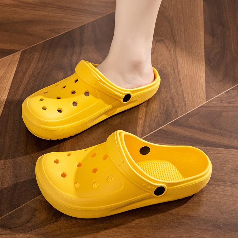 Fashion Classic Summer Women Clogs Female Sandals Thick Bottom Home Slides Soft EVA Garden Shoes Beach Sandals Home Slippers