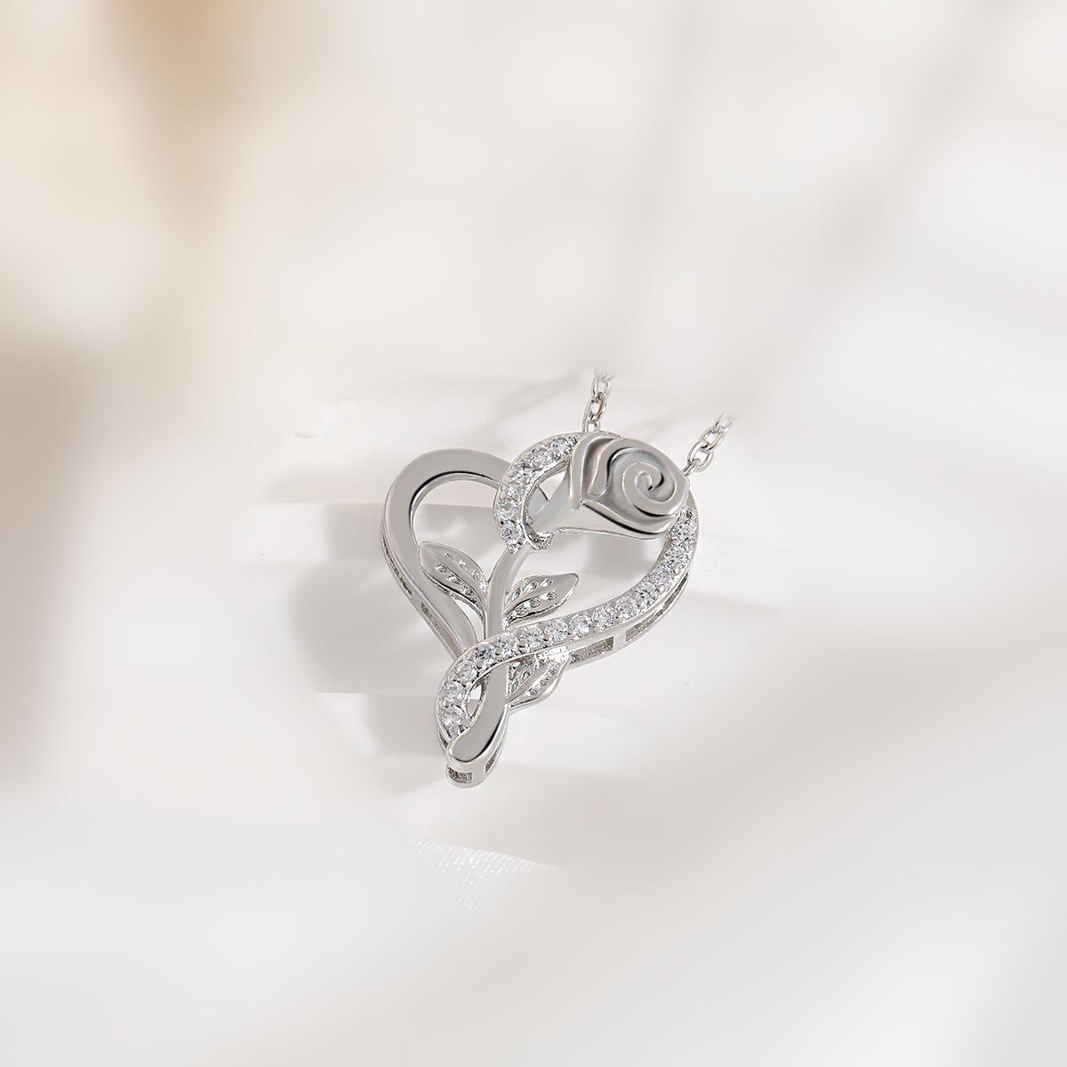 Valentine s Day Heart Rose Diamond Pendant Necklace: European  American Style