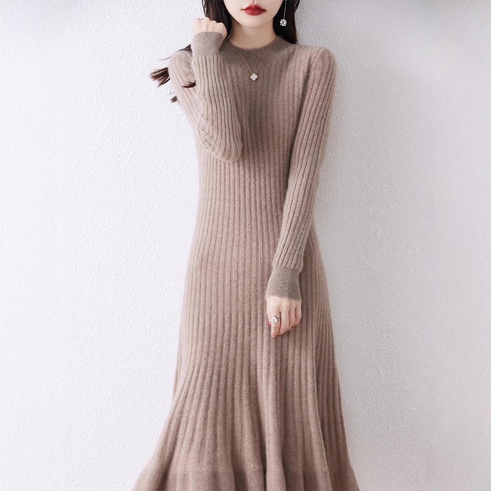 Women's Extra Long Wool Dress - Slim Fit, Round Neck, Autumn/Winter