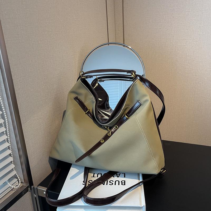 Shoulder Bag Women's Large-capacity New Fashion Casual Commuter Bag Versatile Messenger Bag