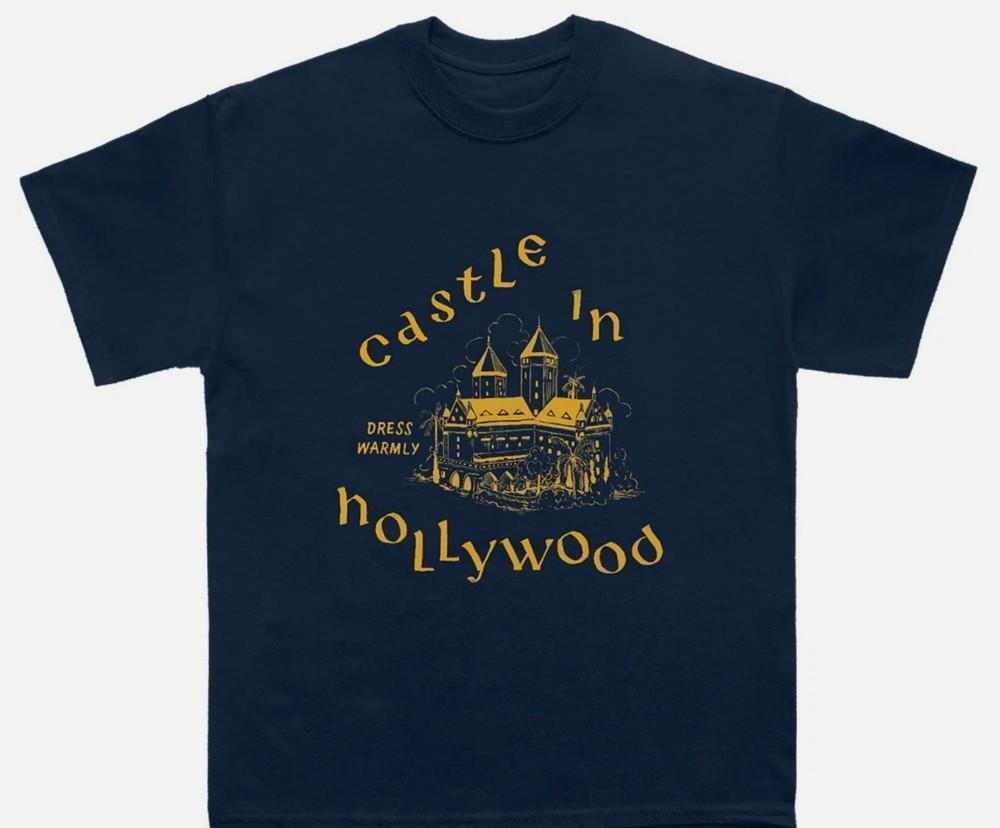 

Замок в Голливуде Laufey – Мерч Laufey Мужская Женская Футболка 3XL