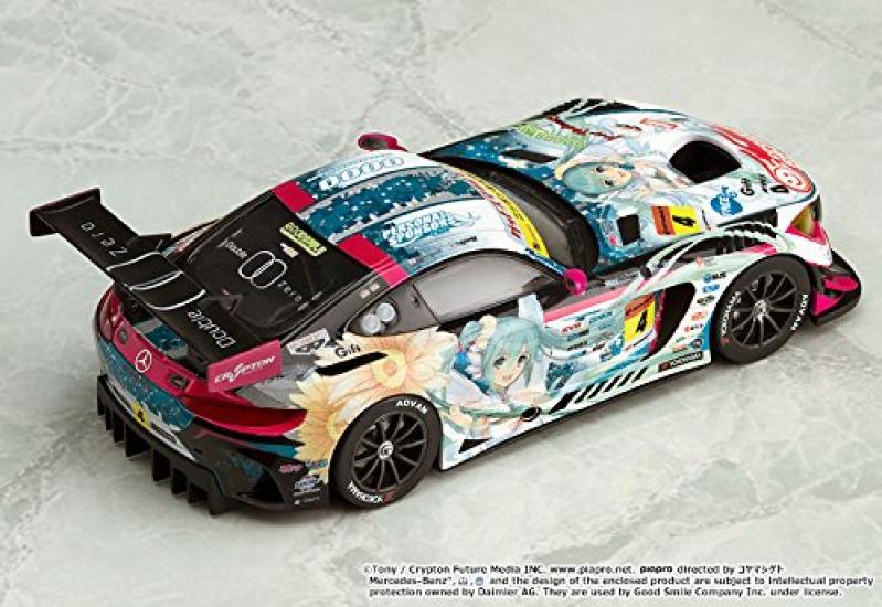 Racing Miku 2017 Good Smile Hatsune Miku AMG 2017 Opening Round Winner Scale ABS Painted Finished Miniature Car Ver. Ver. 1/32