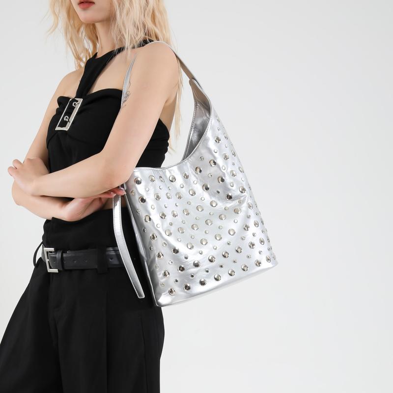 2025 New Super Cool Rivets PU Bucket Shoulder Bags Stylish Design Personality Large Capacity Armpit Bags for Women High Quality