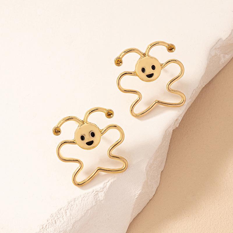 

Korean Style Retro Cute Bear Stud Earrings for Women