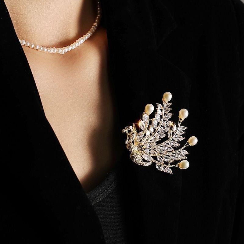 High-Grade Copper Zircon Brooch Freshwater Pearl Peacock Corsage Elegant Clothing Accessories Pin