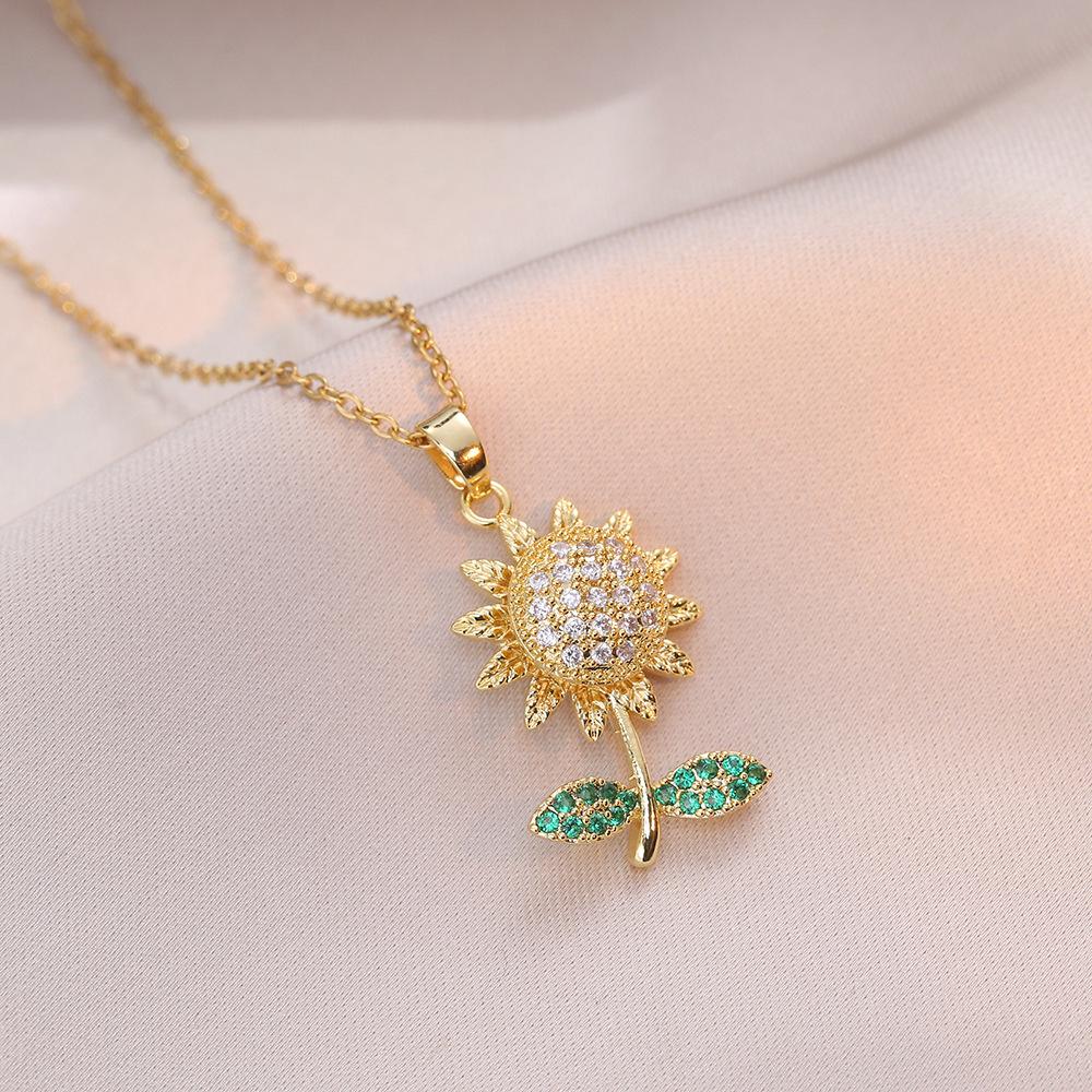 Niche Elegant Sunflower Clavicle Chain Copper Inlaid Zircon Pendant Necklace Light Luxury High Texture Women Fashion Jewelry