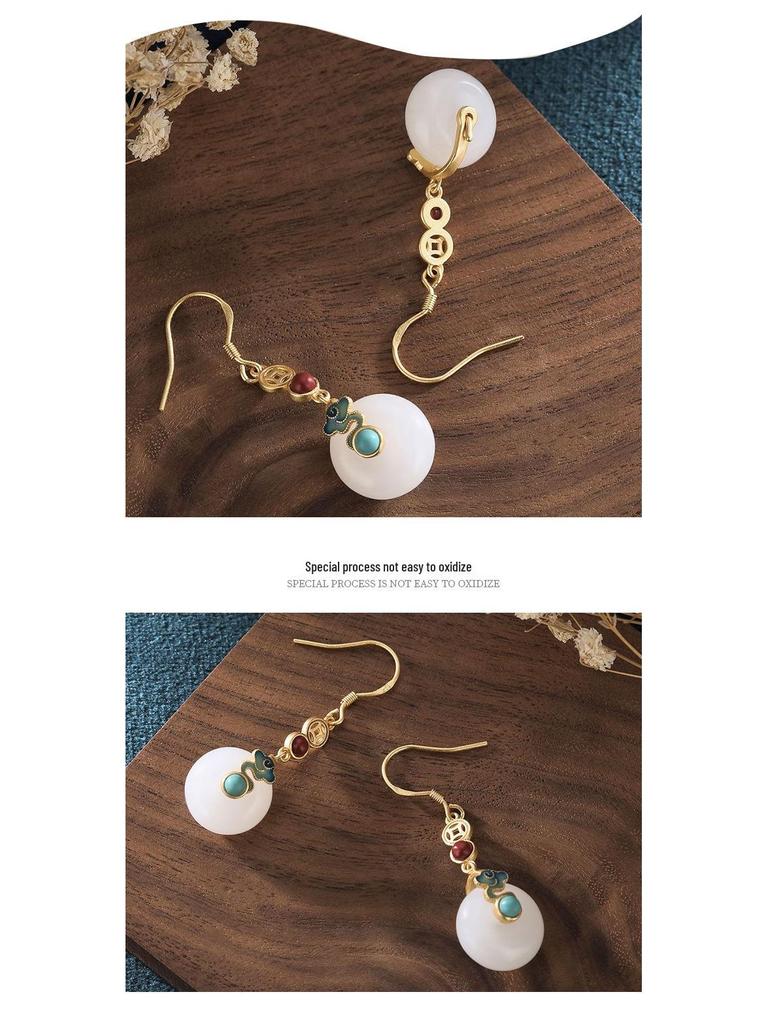 Ohrringe Sicherheitsverschluss aus Hetian-Jade im Hofdesign mit Cloisonné-Wolkenmotiv aus Gold – Chinesischer Retro-Stil für Damen