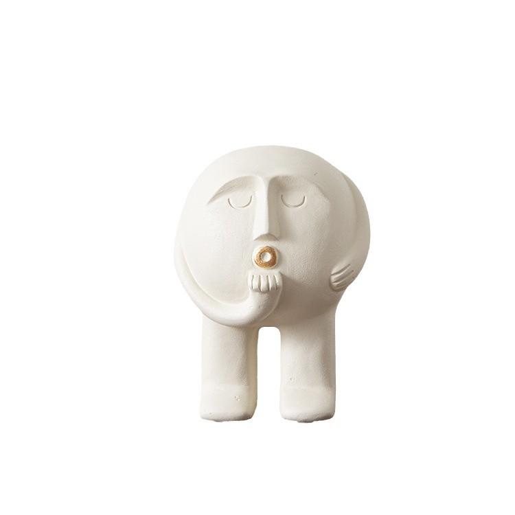 Resin Handicrafts Realistic Figure Sculpture Cartoon Round Man Caring Person Decorative Figurines Home Decoration Accessories