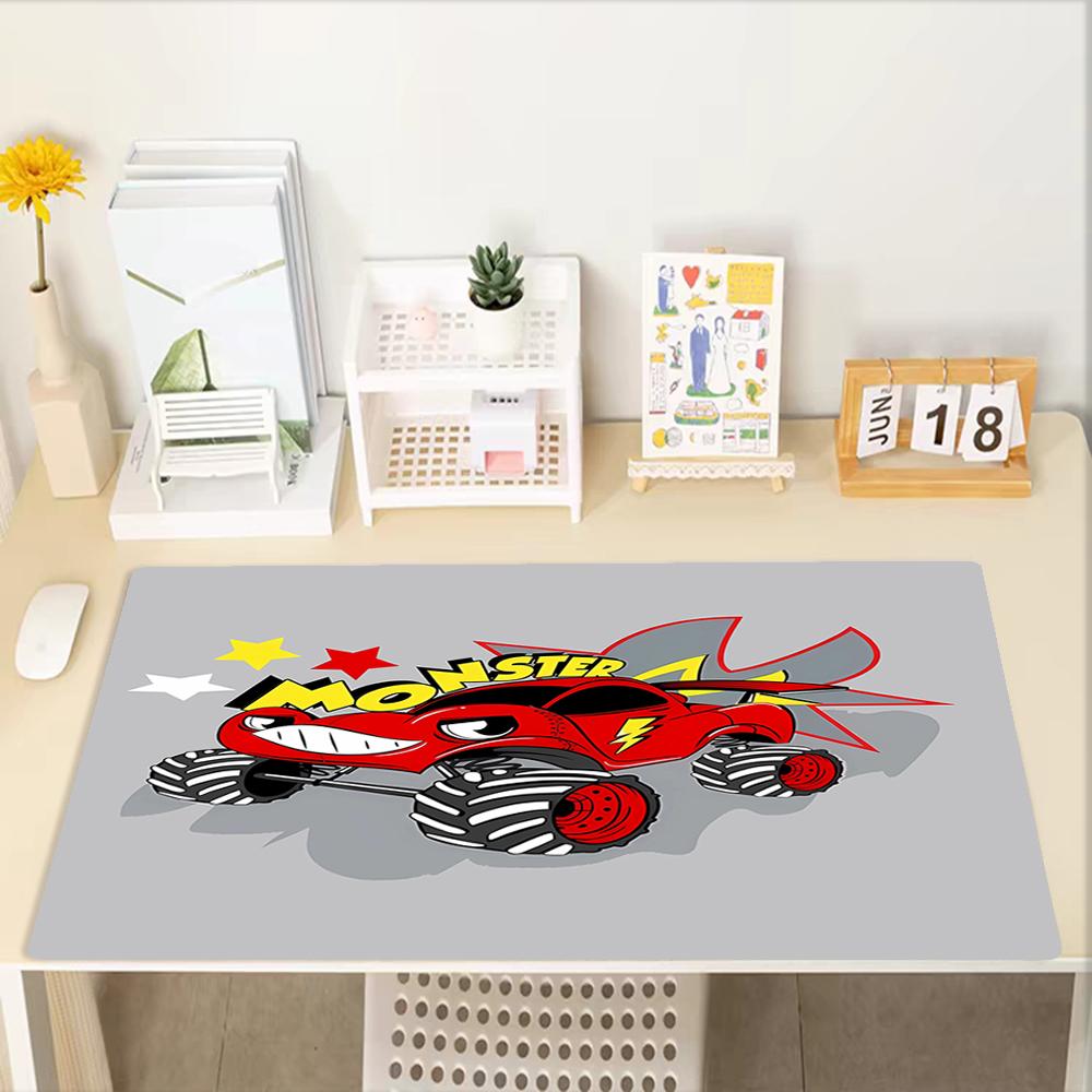 Tappetino Mouse Tema Camion, Base in Gomma Antiscivolo, Multifunzionale per Ufficio e Casa, Perfetto per la Personalizzazione dello Spazio di Lavoro.