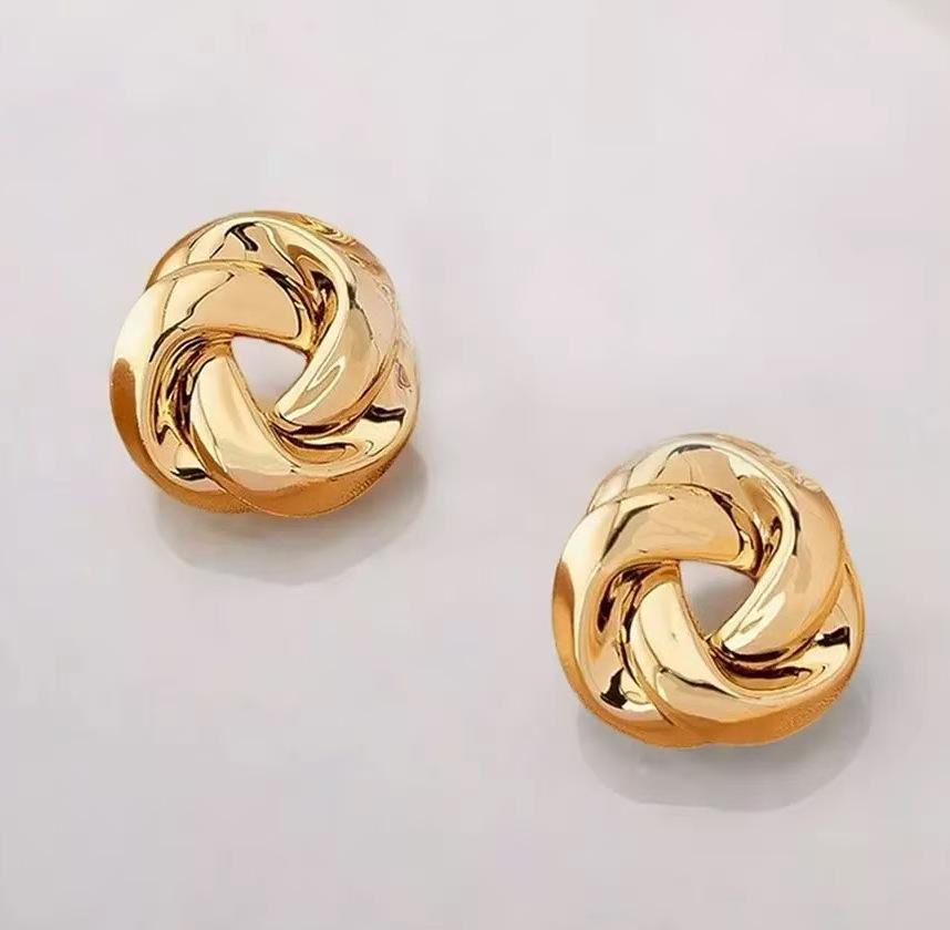 Трансграничная мода: Европейские и американские серьги-гвоздики с винтовым замком и ретро-преувеличенное ожерелье-кольцо