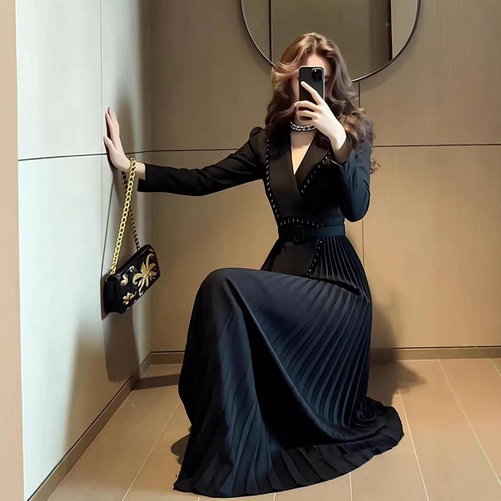 Elegant Hepburn-Style Black Faux Two-Piece Dress for Important Occasions