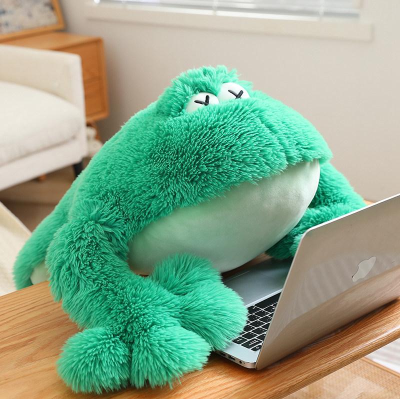 Non-Toxic Green Frog Stuffed Plush Toys Lying Down Frog Plushies Animal Doll Pine Needle Velvet Lumbar Support Cushion Pillow Living Room