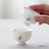 1 Stück Chinesische Vintage Handgemachte Keramik-Teetasse Haushalt Schmetterlingsmuster Teetasse Persönlich Weißes Porzellan Teeschale Teegeschirr 35ml