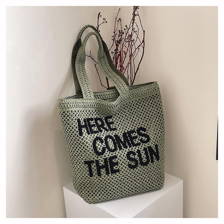 New Style Large Capacity Embroidered Straw Tote Bag