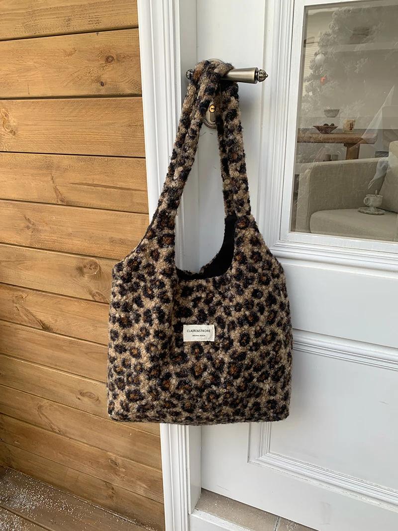 

Winter Leopard Plush Shoulder Bags for Women Commute College Style Girls Tote Bag Large Capacity Female Faux Lamb Wool Handbags