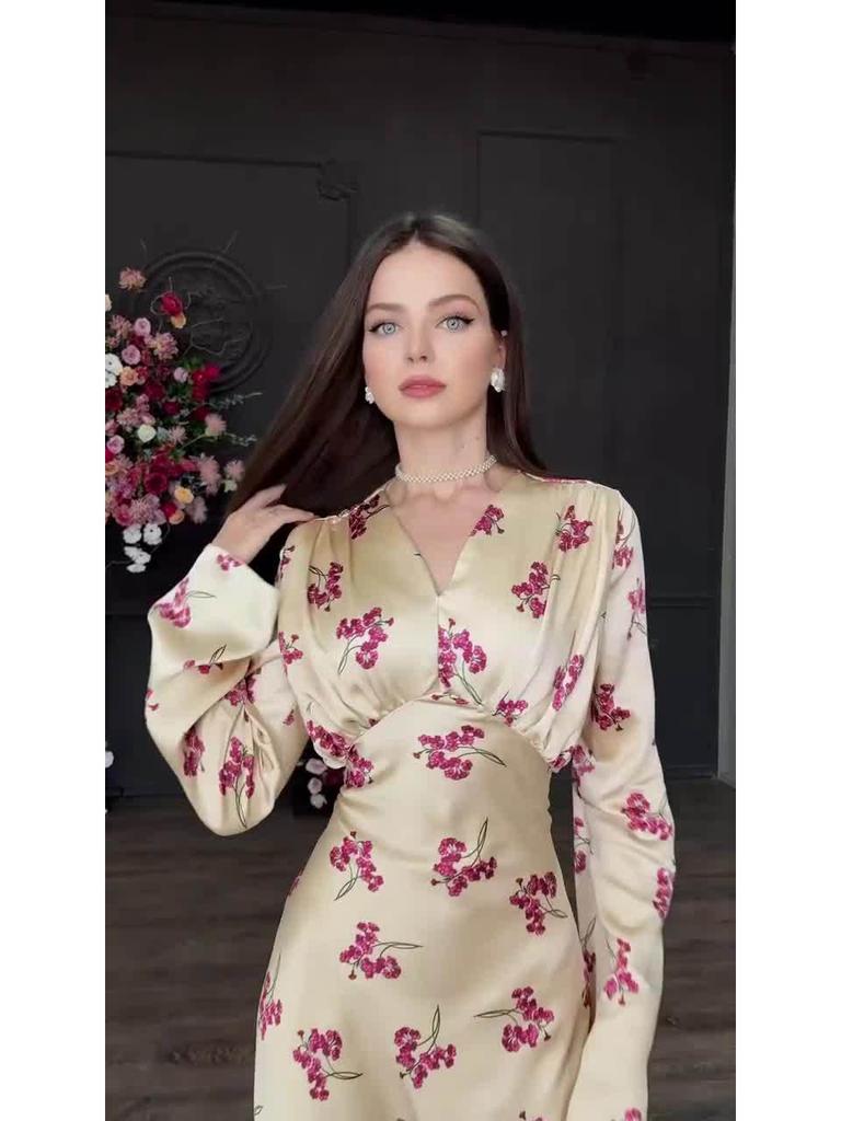 Elegant Long Sleeve V-Neck Dress - Beautiful, Sexy, Smooth, European and American Style (2025 Collection)