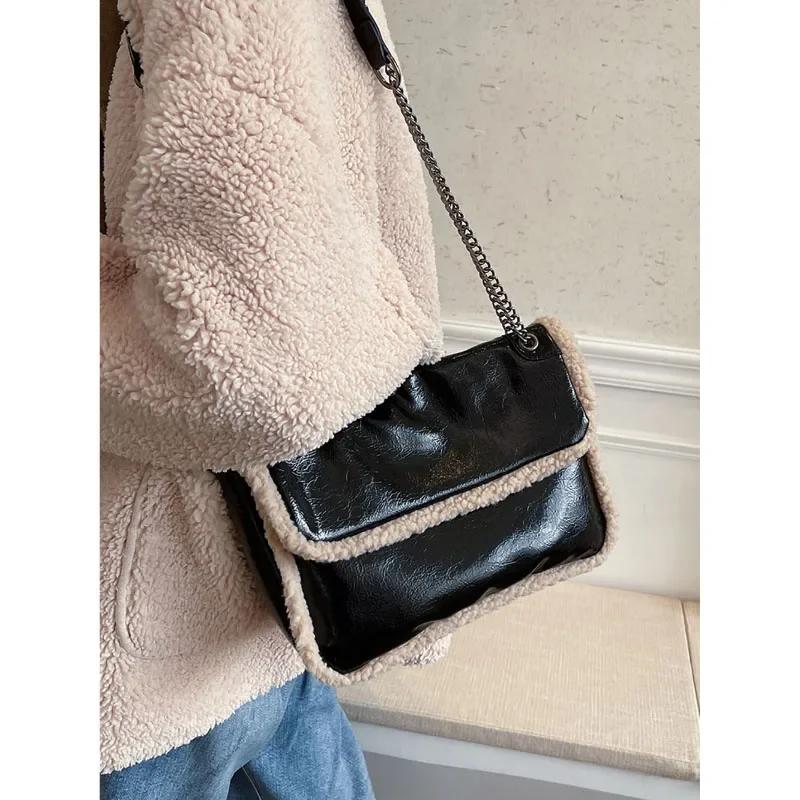 Autumn Winter Large Capacity Plush Tote Bag Lady New Fashion Chain Shoulder Bag Splice Texture Patent Leather Commuter Pack
