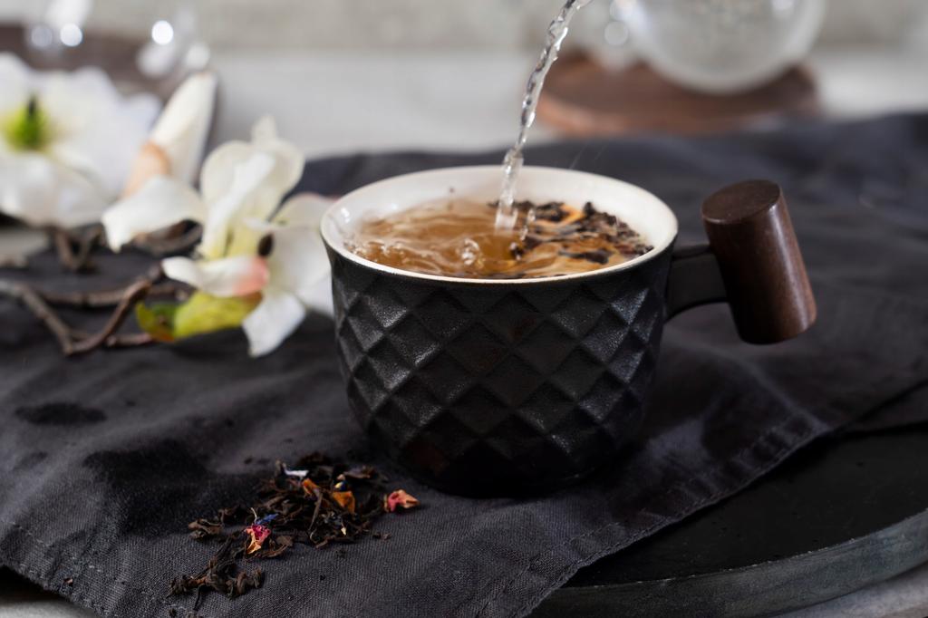 Filiżanka Porcelanowa 180 Ml Do Herbaty I Kawy Nowoczesna Czarna