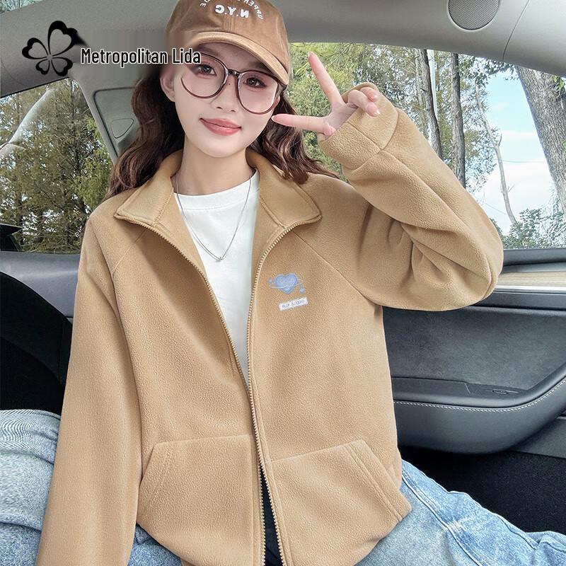 

Женская уличная куртка на флисовой подкладке M