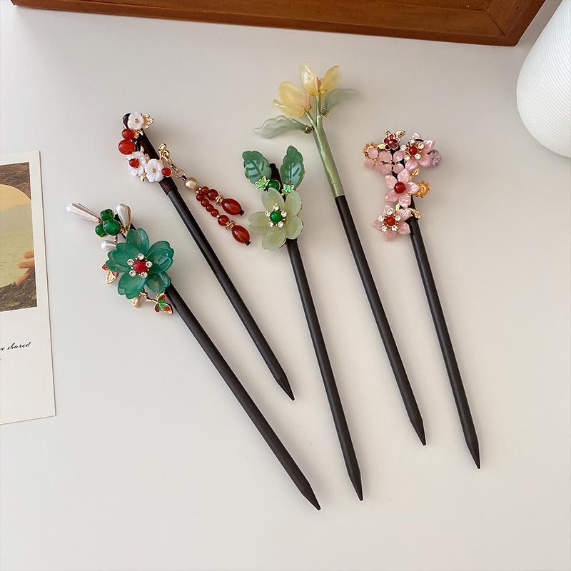 Exquisite Wooden Tassel Hair Clip Ancient Style Flower Hairpin for Girls Hair Jewelry Accessories