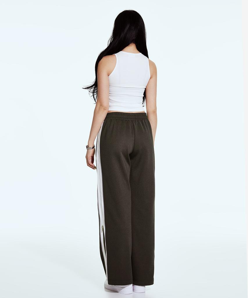 BORN TO WIN Cut-Out Tank Top [Ivory]