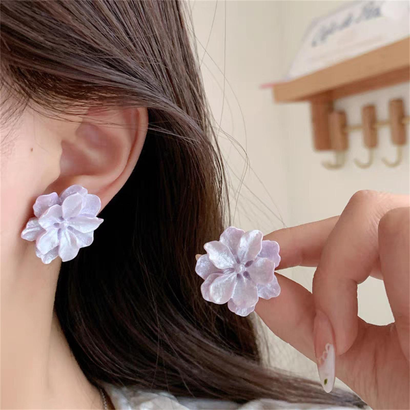 

Metal Petals Earrings Style Personality Fashion Stud Ms Her Travel Wedding Accessories Jewelry Findings Trendy Creative Gift one size