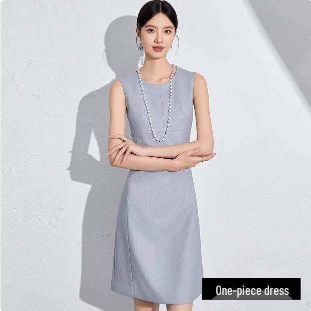 

Женский деловой костюм премиум-класса серо-голубого цвета приталенного кроя - Включает платье и юбку L