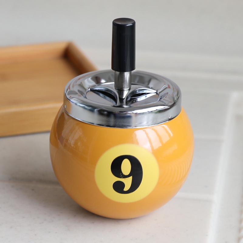 Large Star Moon Billiards Ashtray with Lid - Creative Anti-Fly Metal Iron Decor