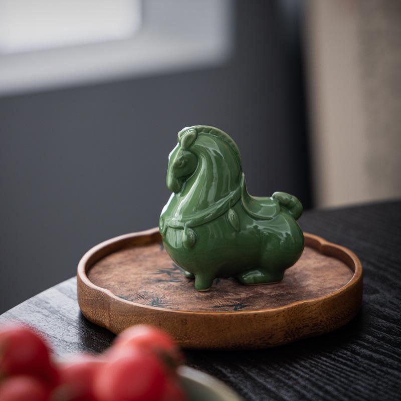 

Green Tangma Creative Ceramics Green Horse Tea Pet Desktop Entrance Ornament Craft Ornament