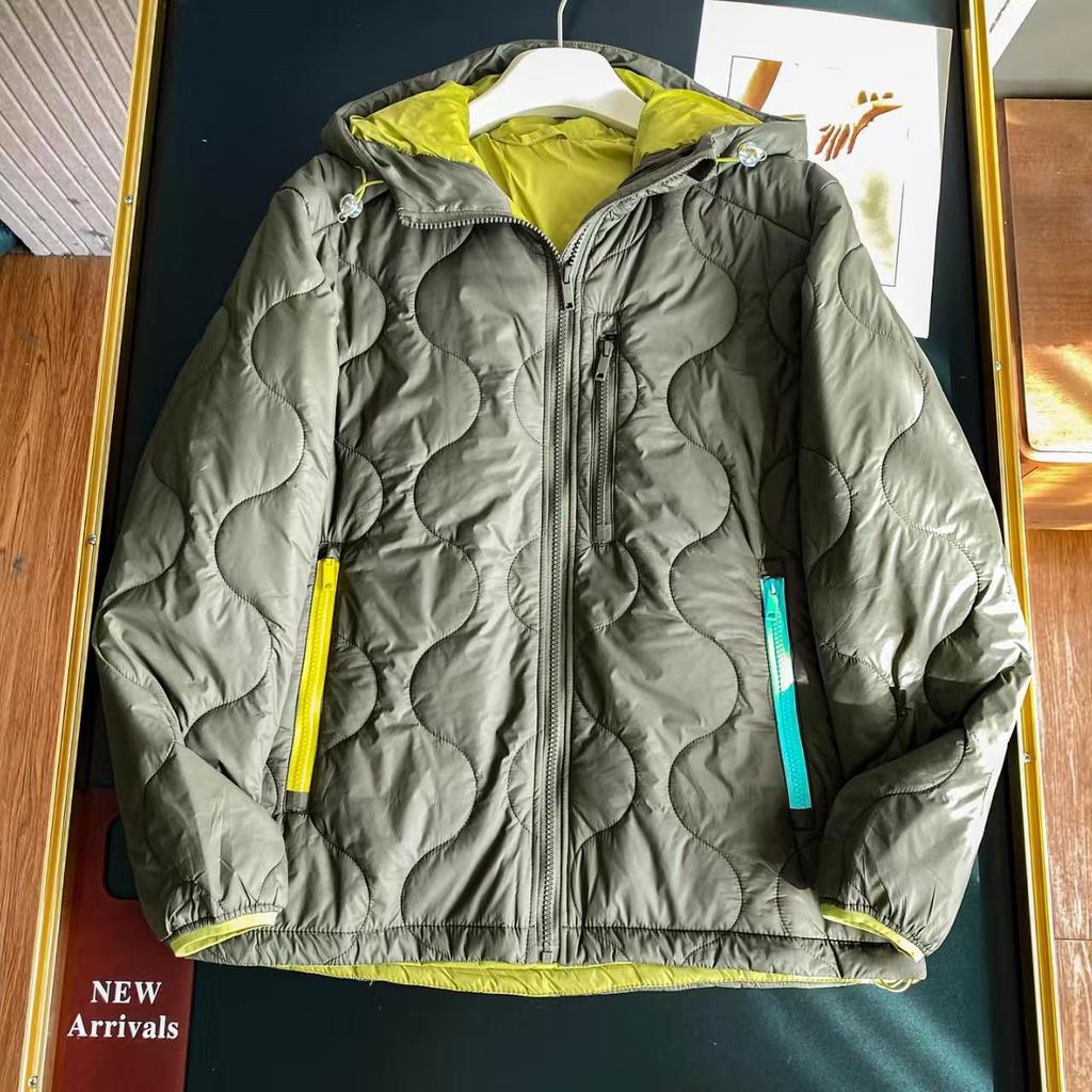 Herbst/Winter 2025: Leichte Baumwolljacke für Damen und Herren in Lila-Gelb mit Farbblock-Design – Bergstil, Stehkragen, lange Ärmel