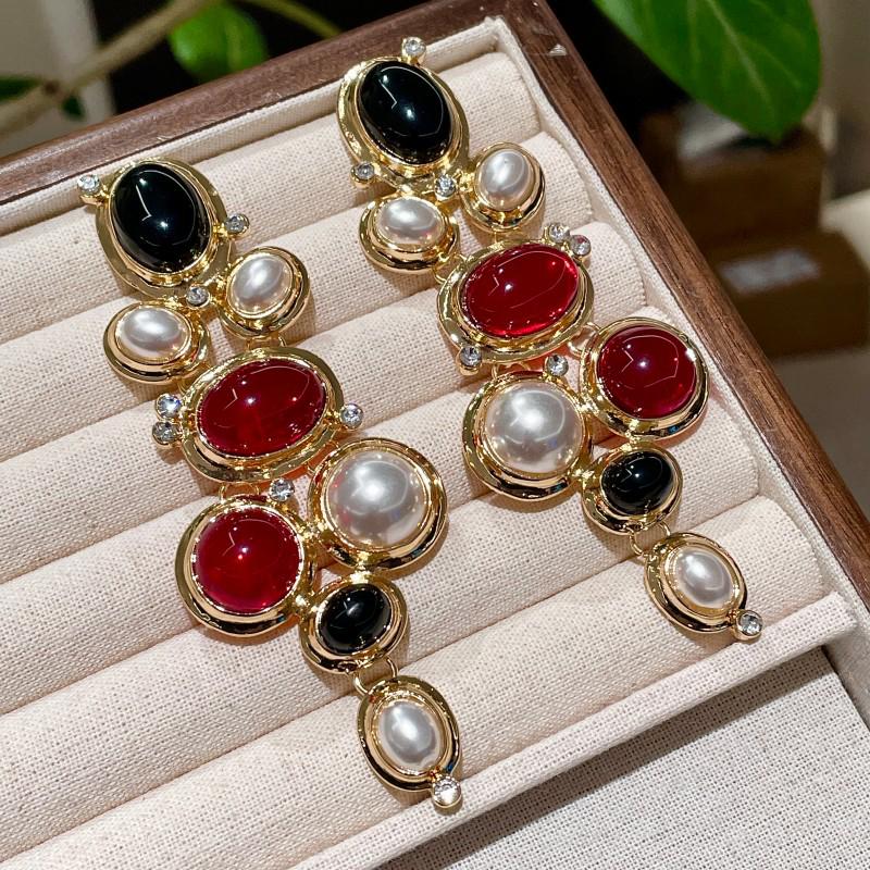 Vintage Black Series Stud Earrings 925 Silver Needle Minimalist High-End Personality Accessories for Women