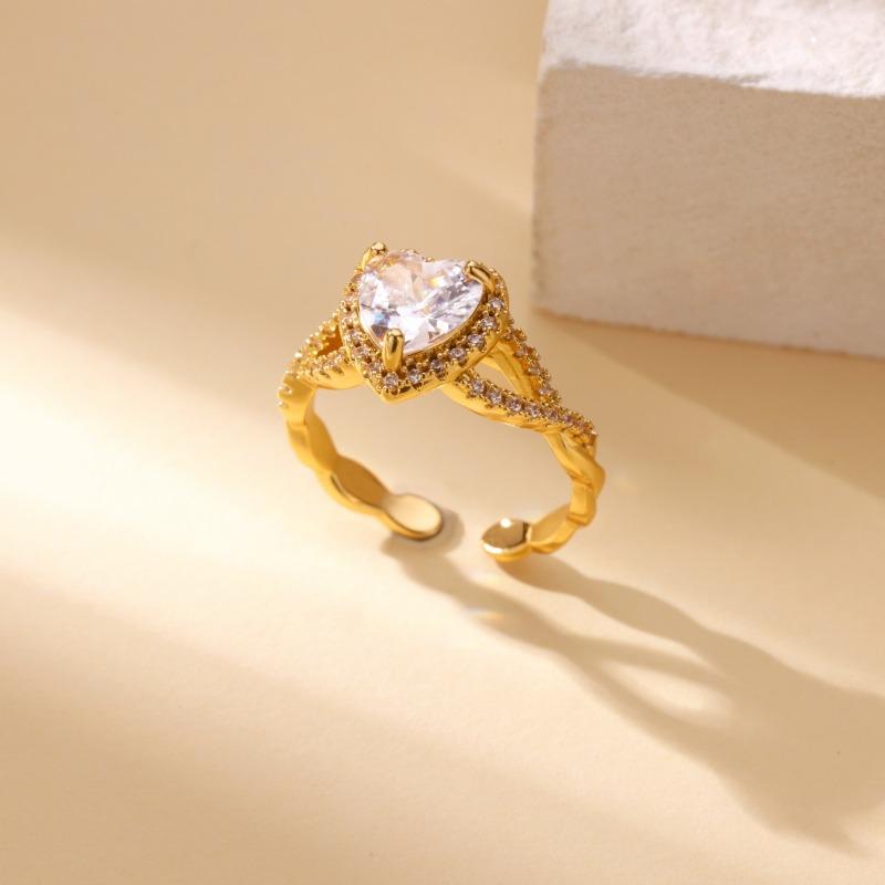 Fashion new micro-inlaid zircon personalized luxury heart-shaped women's ring fashion versatile zircon love ring