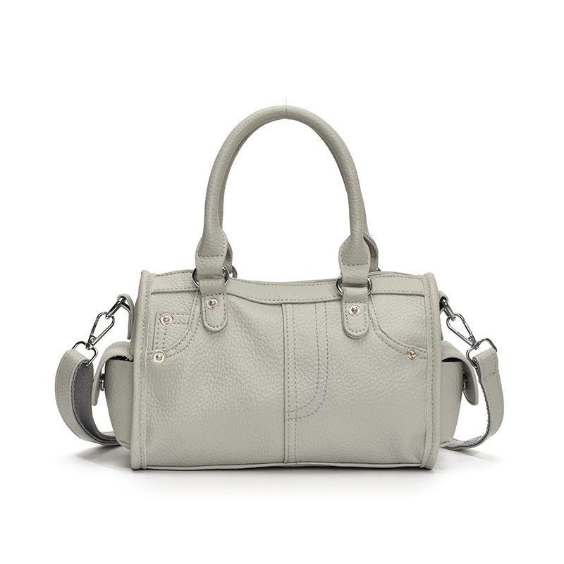 Large Capacity Bag Women's Summer 2025 New Versatile Messenger Bag Casual Shoulder Underarm Work Commuter Tote Bag