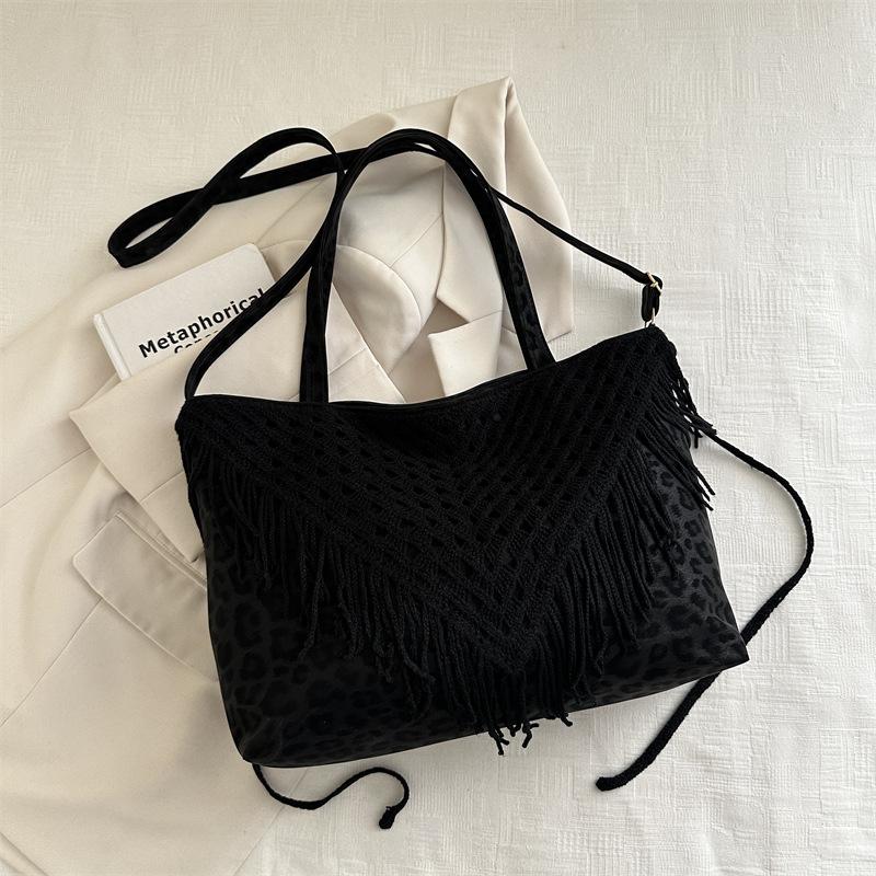 Новая ретро сумка с бахромой женская ажурная плетёная сумка пляжная сумка Сен Мэн женская плечевая сумка-тоут чёрный