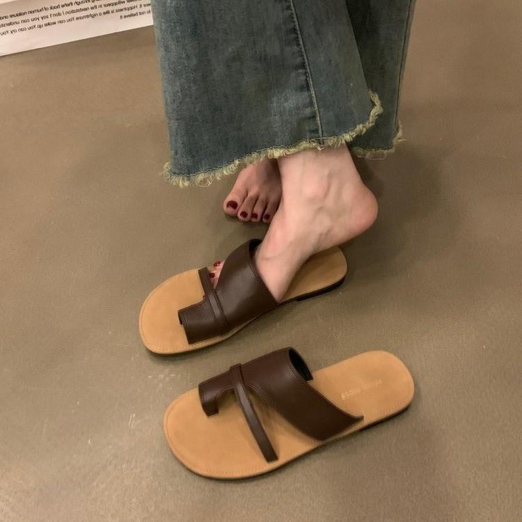 Set of toe slippers for women to wear 2024 summer new round head Korean version niche design casual versatile beach sandals
