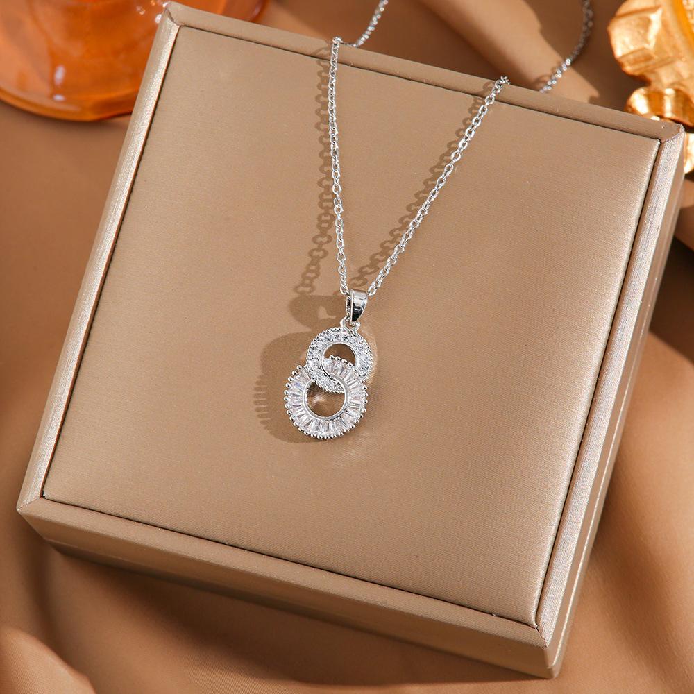 Four Leaf Clover Pendant Necklace For Women Fashionable Zircon Crystal Adjustable Chain Delicate And Versatile Jewelry
