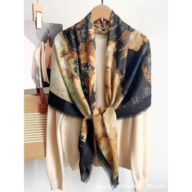 Classic Chain Decor Printed Women S Elegant Versatile Fashion Square Scarf