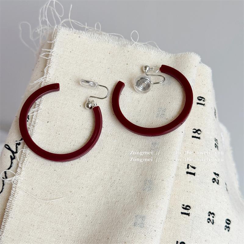 Amber Leopard Print Hoop Earrings for Women, Autumn/Winter 2026 Retro Hong Kong Style, High-End Large Hoops