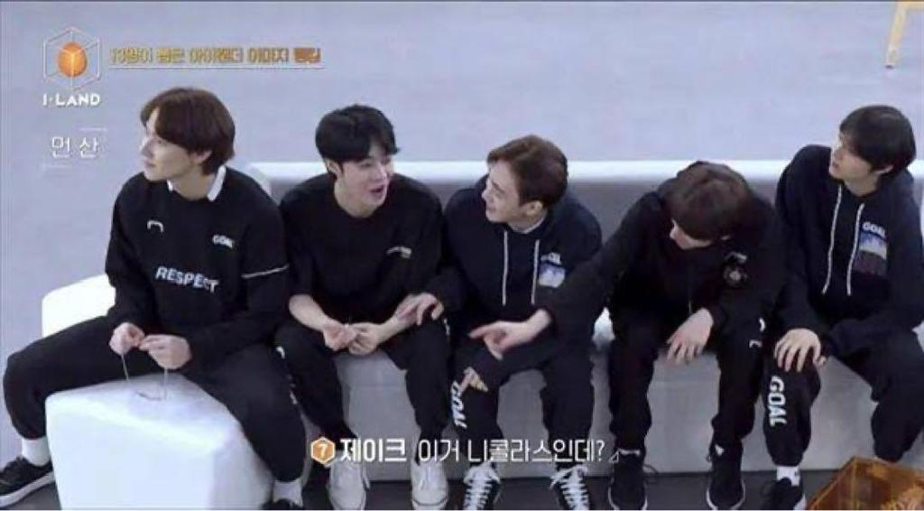 [USED] (Model worn by I-Land) GOALSTADIO Print Sweatshirt ENHYPEN