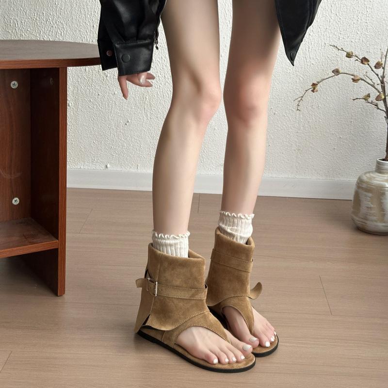 New Flat-bottomed Herringbone Clip Cool Boots Fashionable Spice Girls Pants Sandals Large Size