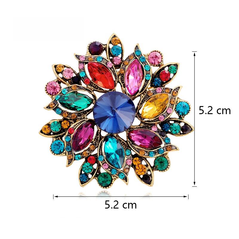 1 Stück Kreative Kristallglas-Anstecknadeln Stilvolle Strass-Blumenbroschen Für Damen Veranstaltung Lustig Luxusgeschenke Neujahr Freunde Dekoration