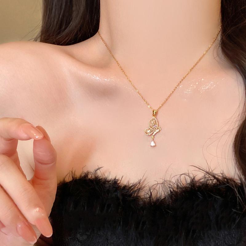 2026 Sweet Cute Pink Butterfly Pendant Necklaces for Women Girls Gentle Exquisite Rhinestone Bow Necklaces Jewelry Accessories
