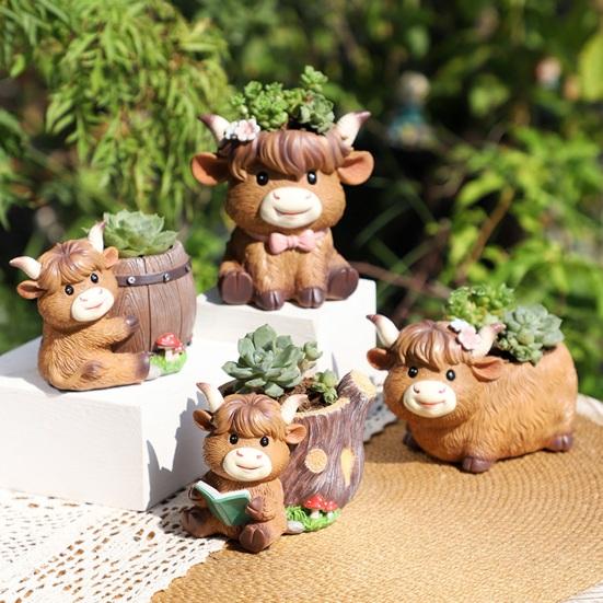 Highland Cow Planter Cute Cartoon Cattle Resin Plant Pot Rustic Animal Flower Pot with Drainage Hole for Outdoor Indoor Backyard Balcony Home Desk