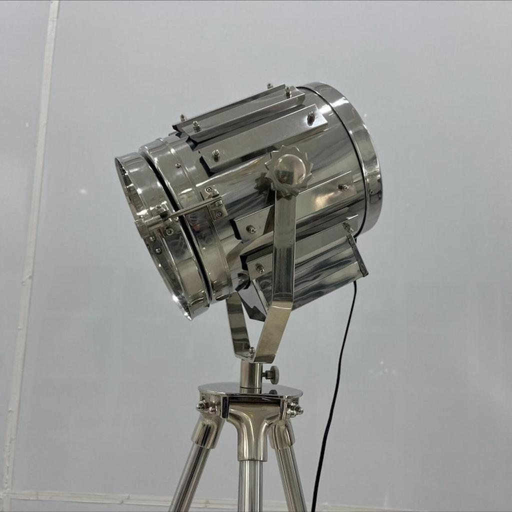 Stojací lampa Searchlight s povrchovou úpravou v chromu s ocelí, bodové světlo, nastavitelné bytové dekorace, stojací rohová světla