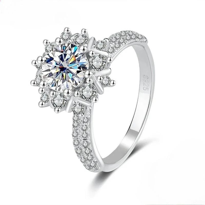 TrumiumColor VVS1 Moissanite Rings for Woman Brilliant Diamond S925 Sterling Silver Wedding Jewelry Ring with Certificate