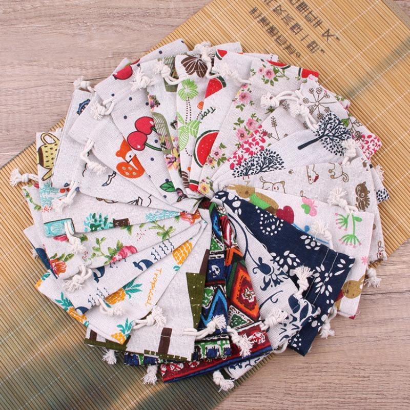 10Pcs/lot (10x14cm/13x18cm) Linen Printed Cotton Gift Bags Cute Creative Pattern Wedding Party Jewelry Gift Storage Bag Reusable