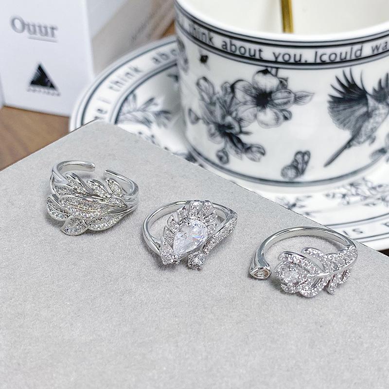 Kalter Wind Voller Diamanten Zirkon Blätter Offener Ring Super Fee Exquisit Nische Hoher Sinn Persönlichkeit Ring